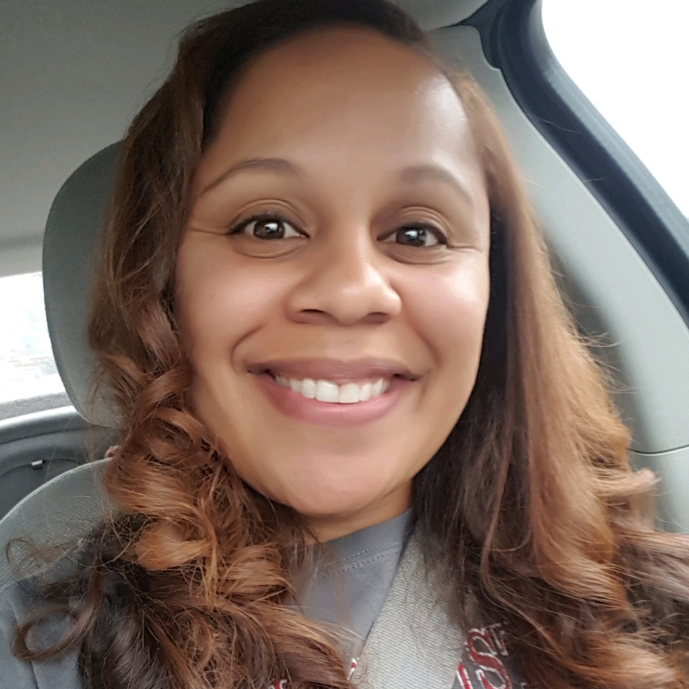 Meet your Posher, Dena